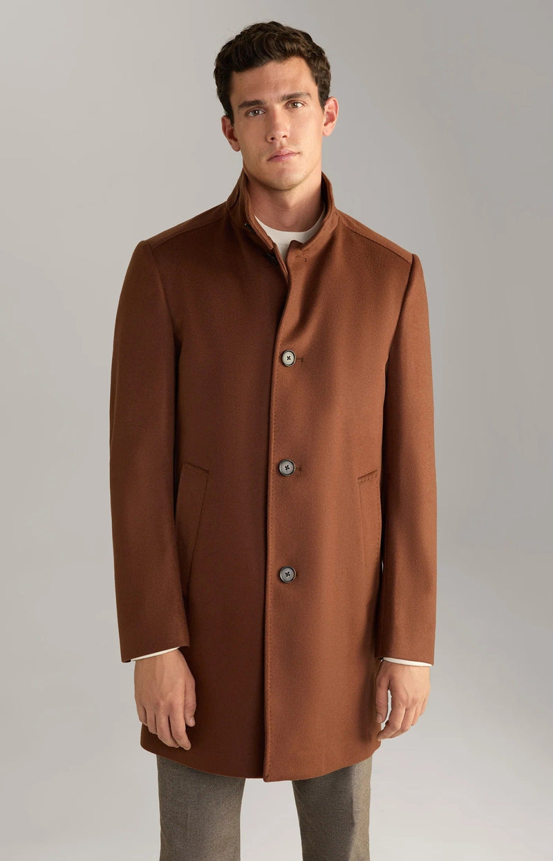 Cashmere, Camel Hair or Vicuña: Is the World's Most Expensive Cloth Worth Commissioning?